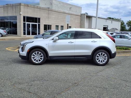 2022 Cadillac XT4 Luxury