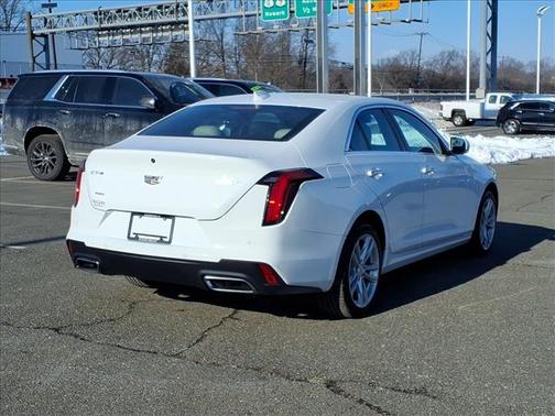 2024 Cadillac CT4 Luxury
