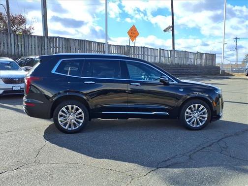 2023 Cadillac XT6 Premium Luxury AWD