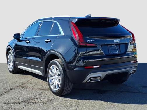 2022 Cadillac XT4 Premium Luxury