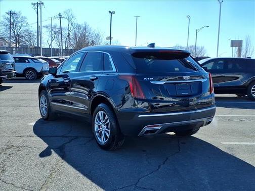 2022 Cadillac XT5 Premium Luxury