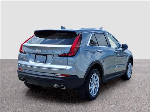 Argent Silver Metallic 2023 Cadillac XT4 Luxury