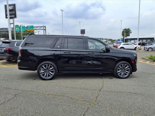 2023 Cadillac Escalade ESV Sport
