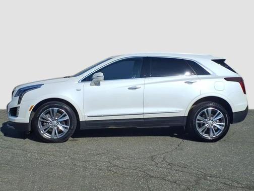 Crystal White Tricoat 2023 Cadillac XT5 Premium Luxury