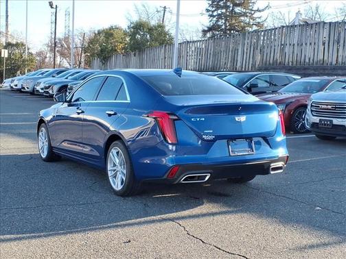 2023 Cadillac CT4 Luxury