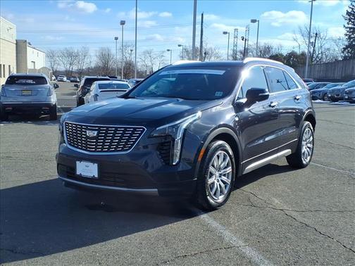 2023 Cadillac XT4 Premium Luxury
