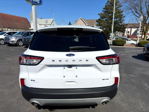 2022 Ford Escape SE