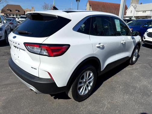 2022 Ford Escape SE