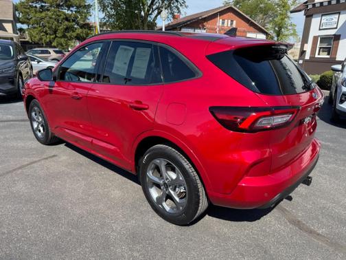 2023 Ford Escape ST-Line Select