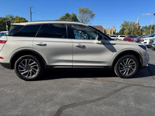 2021 Lincoln Corsair Standard