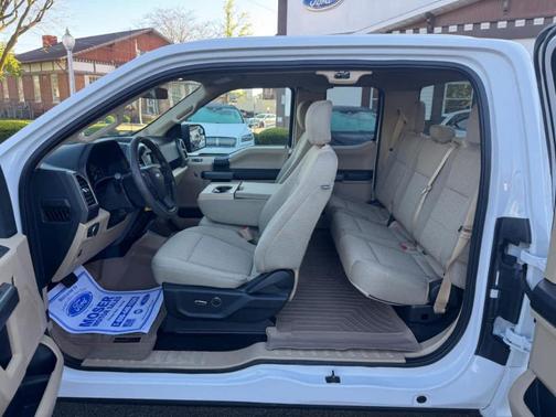 Oxford White 2018 Ford F-150 XLT