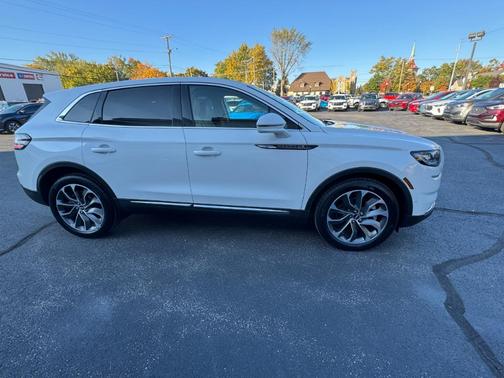 2022 Lincoln Nautilus Reserve
