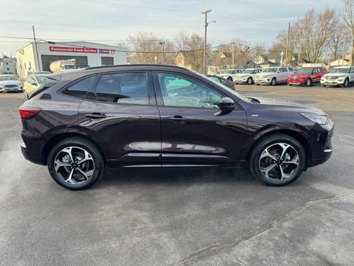 2023 Ford Escape ST-Line Select