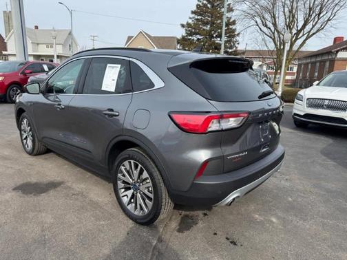2022 Ford Escape Titanium