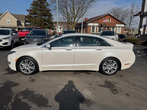2015 Lincoln MKZ Base