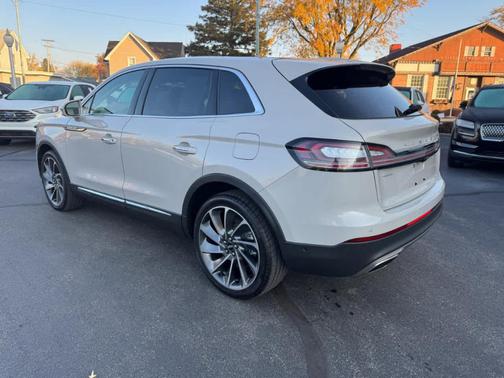 2019 Lincoln Nautilus Reserve