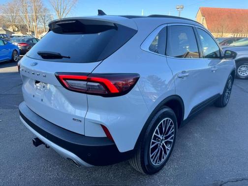 2025 Ford Escape PHEV