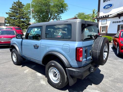 2025 Ford Bronco Base