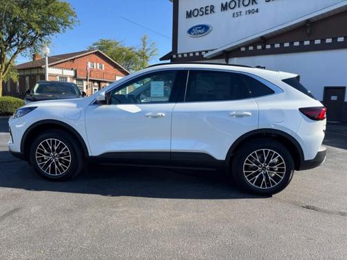 2026 Ford Escape W/ PLUG-IN CAPABILITY
