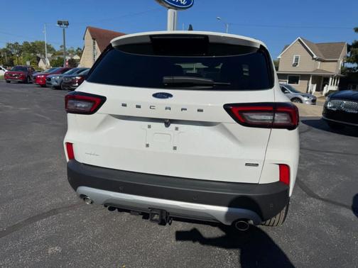 2026 Ford Escape W/ PLUG-IN CAPABILITY