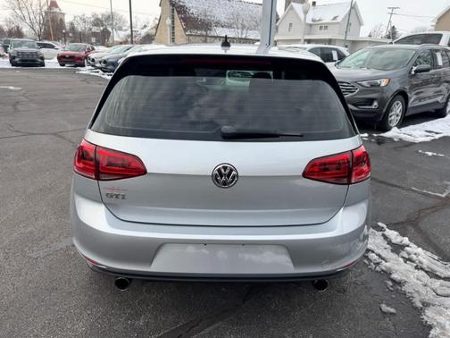 2017 Volkswagen Golf GTI S 4-Door