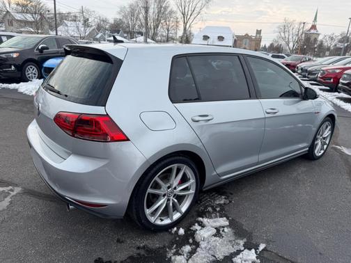 2017 Volkswagen Golf GTI S 4-Door