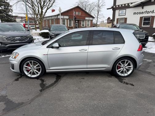 2017 Volkswagen Golf GTI S 4-Door