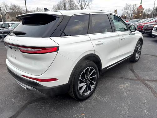 2023 Lincoln Corsair Standard