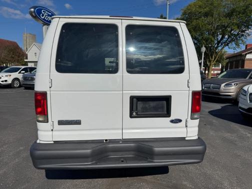 2007 Ford E350 Super Duty PENDING