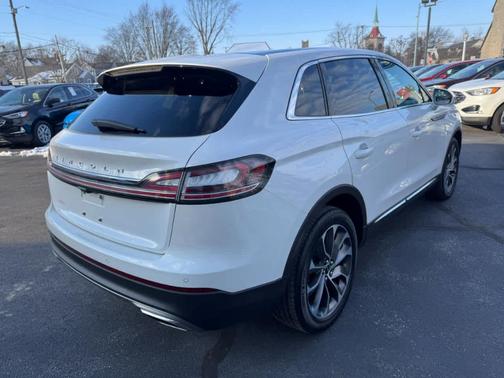 2021 Lincoln Nautilus Reserve