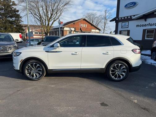 2021 Lincoln Nautilus Reserve