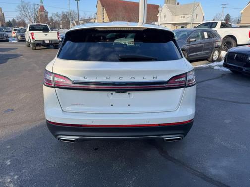 2021 Lincoln Nautilus Reserve