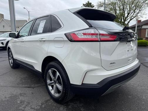 Star White 2024 Ford Edge SEL