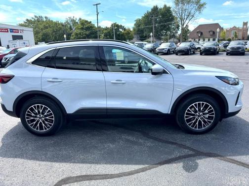 2025 Ford Escape PHEV