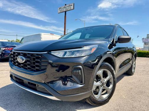 Agate Black Metallic 2025 Ford Escape ST-Line
