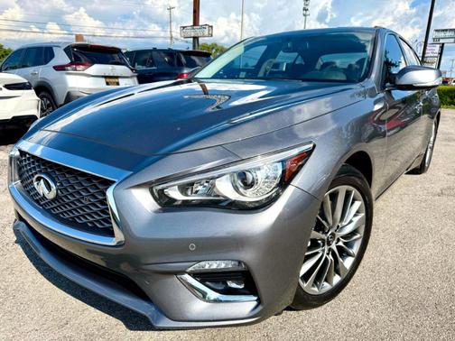 2022 INFINITI Q50 LUXE
