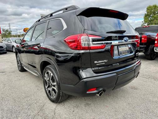 Crystal Black Silica 2023 Subaru Ascent Limited 7-Passenger