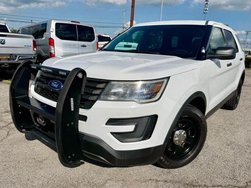 Oxford White 2017 Ford Utility Police Interceptor Base