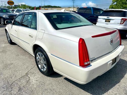 2010 Cadillac DTS W/1SD
