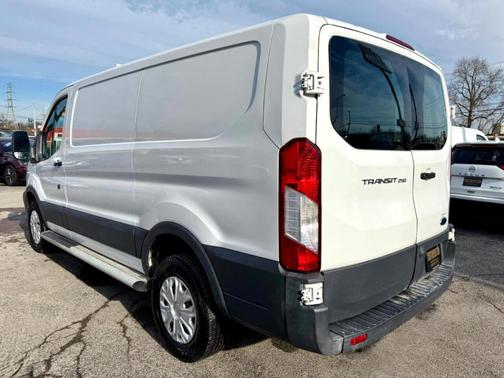 2018 Ford Transit-250 Base