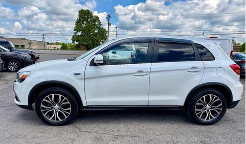 Pearl White 2019 Mitsubishi Outlander Sport 2.0 ES