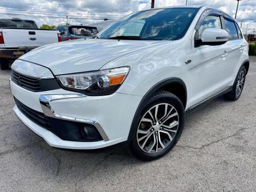 Pearl White 2019 Mitsubishi Outlander Sport 2.0 ES