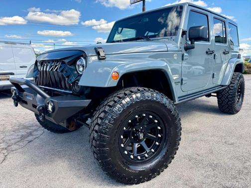 Anvil Clearcoat 2014 Jeep Wrangler Unlimited Sahara