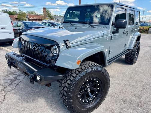 Anvil Clearcoat 2014 Jeep Wrangler Unlimited Sahara