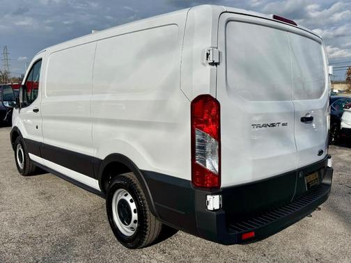 2020 Ford Transit-150 150 LOW ROOF W/SLIDING PASS. 130-IN. WB