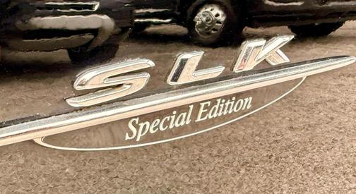 2004 Mercedes-Benz SLK-Class Base