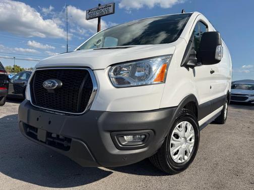 2022 Ford Transit-150 150 LOW ROOF W/SLIDING PASS. 130-IN. WB