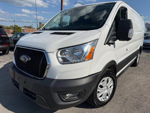 2022 Ford Transit-150 150 LOW ROOF W/SLIDING PASS. 130-IN. WB