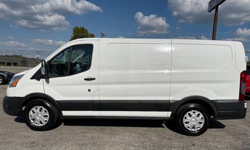 2022 Ford Transit-150 150 LOW ROOF W/SLIDING PASS. 130-IN. WB