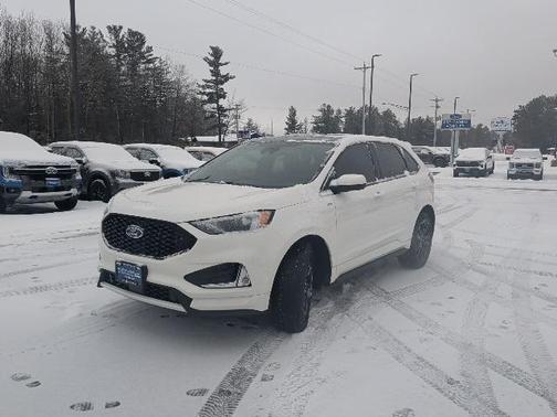 2022 Ford Edge ST Line